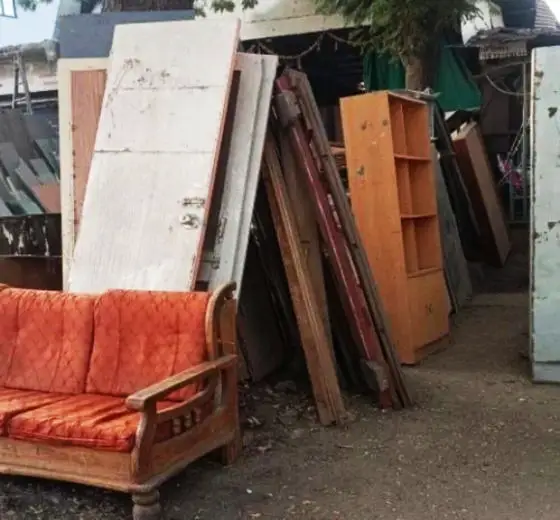 old-furniture buyers